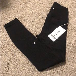 ACTA black leggings